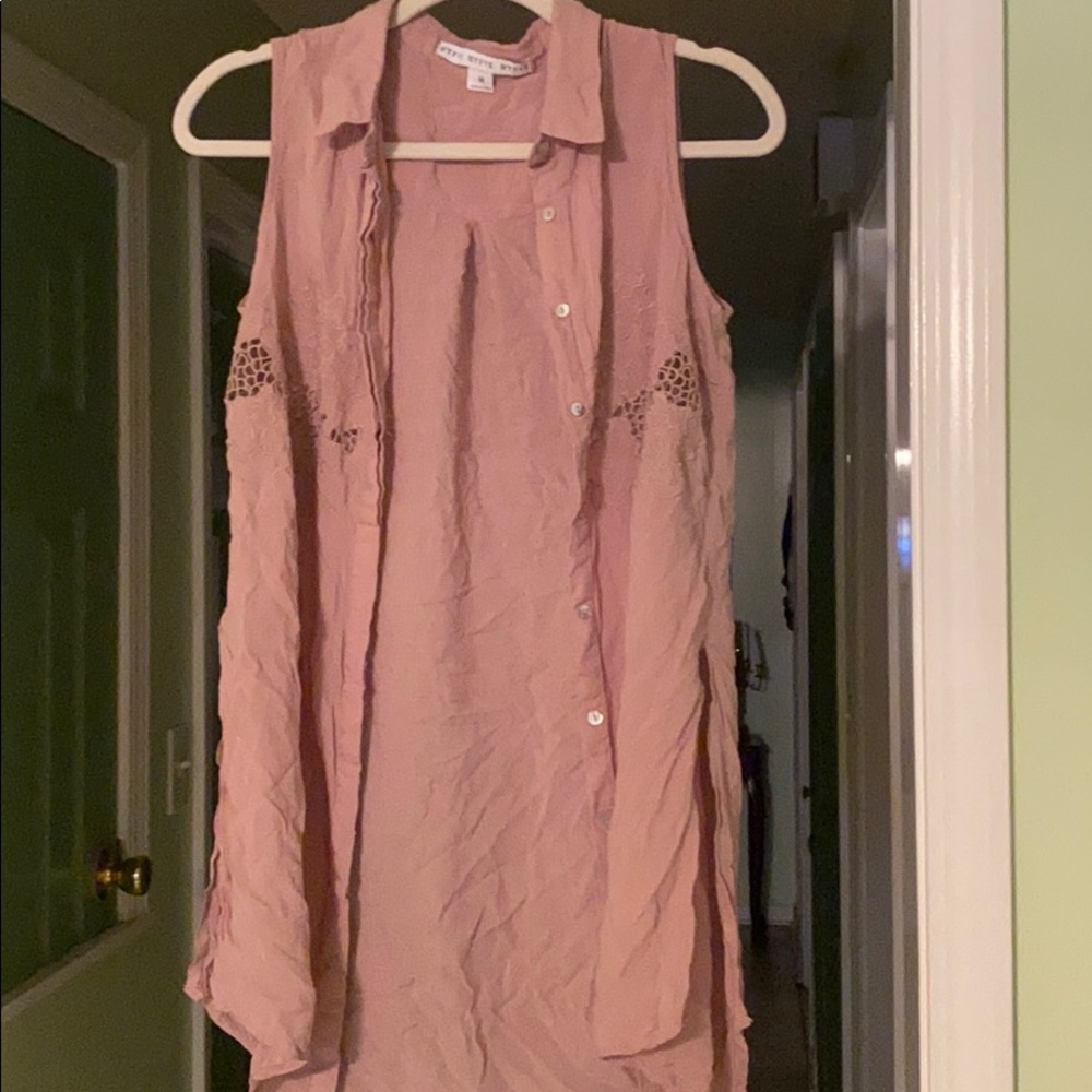 Sleeveless button down